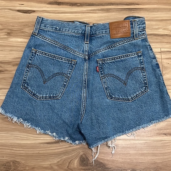 SOLD - Picture 4 of 11